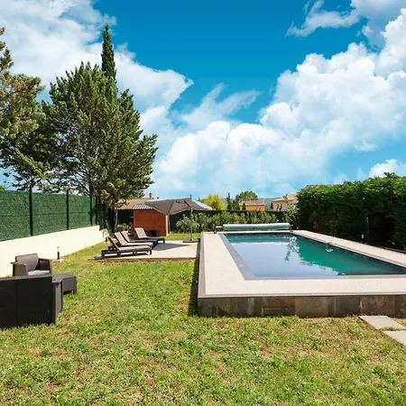 Near Centre Private Terrace Private Garden Boules Court * Callian (Var)